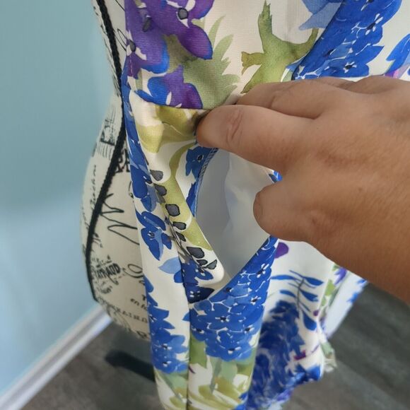 Molly Bracken Women's Floral Lightweight Jumpsuit small pants suit offic… - Picture 4 of 5